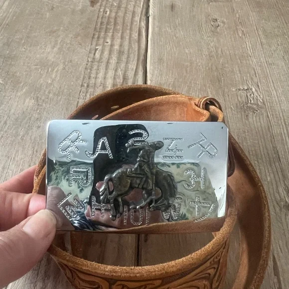 Verkamp’s  western Floral Embossed Tan Leather Belt with Silver Buckle - Picture 4 of 15